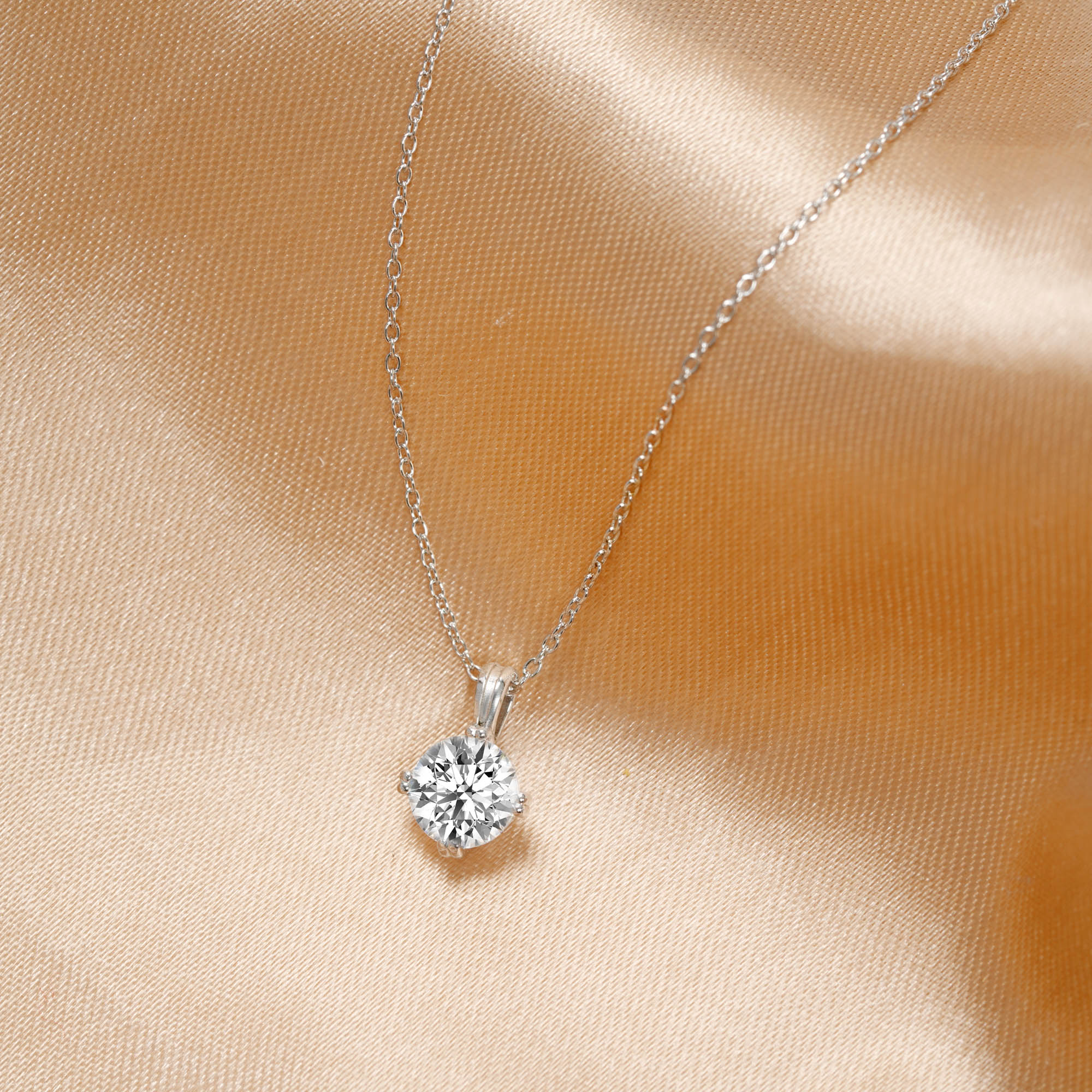 ISEHRA Pure Glimmer Solitaire Sterling Silver Pendant Necklace for Women