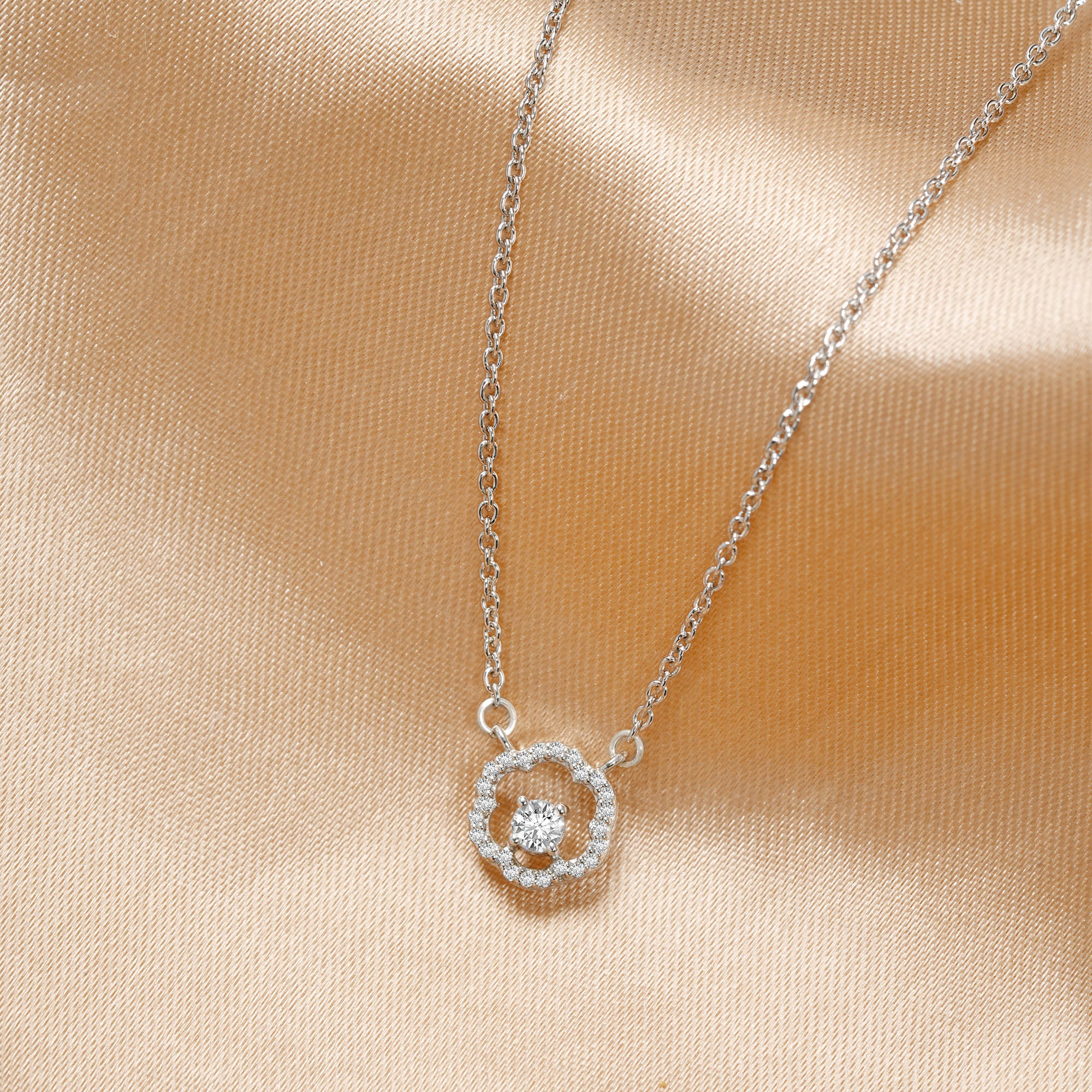 ISEHRA Dancing Petal Women’s Sterling Silver Pendant Necklace