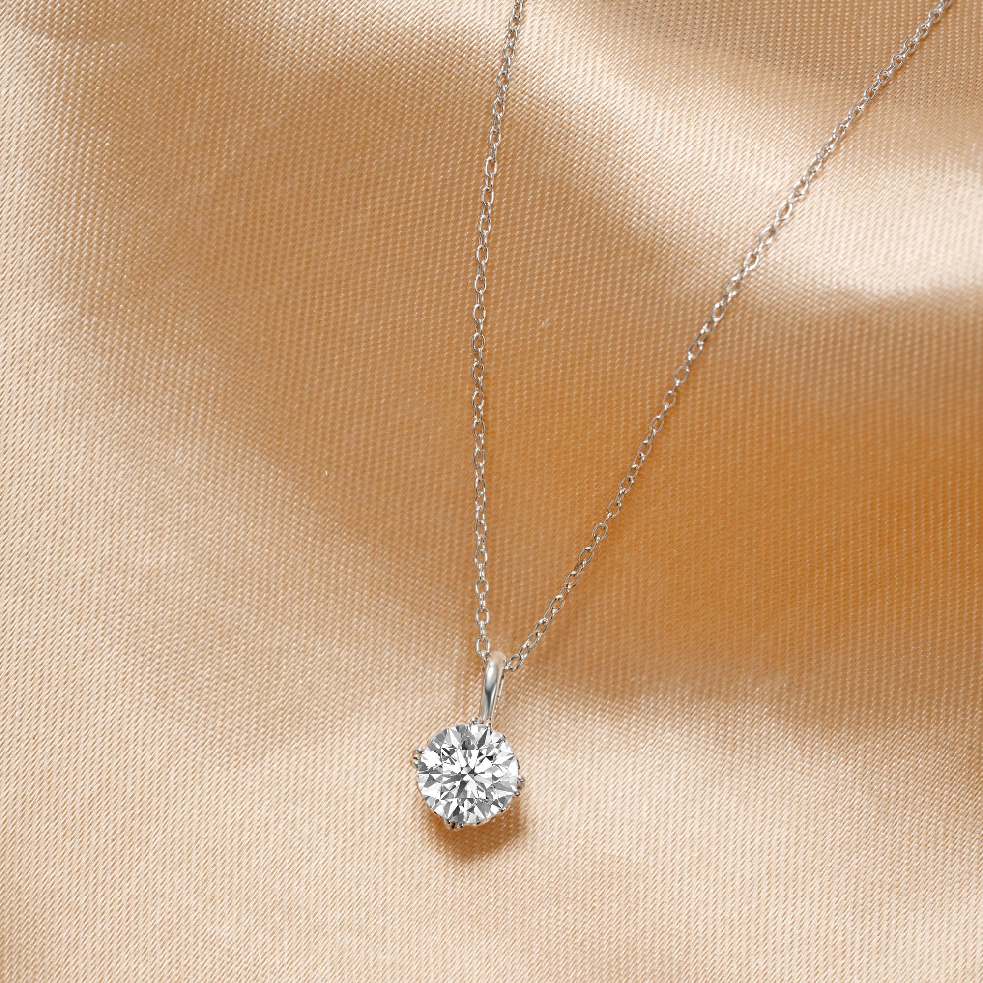 ISEHRA Artisan Glow Solitaire Sterling Silver Pendant Necklace for Women
